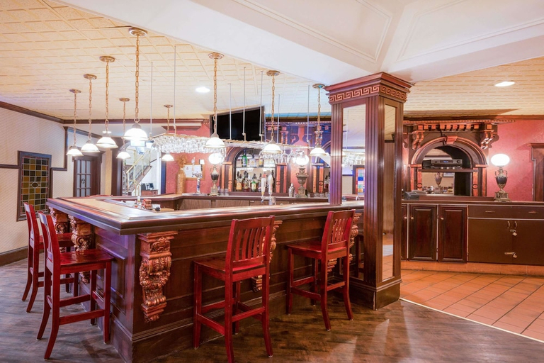 Food & Drinks 4, Ramada by Wyndham St. John's, Division No. 1