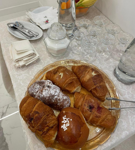 Others 3, B&B PeRnotti, Bari