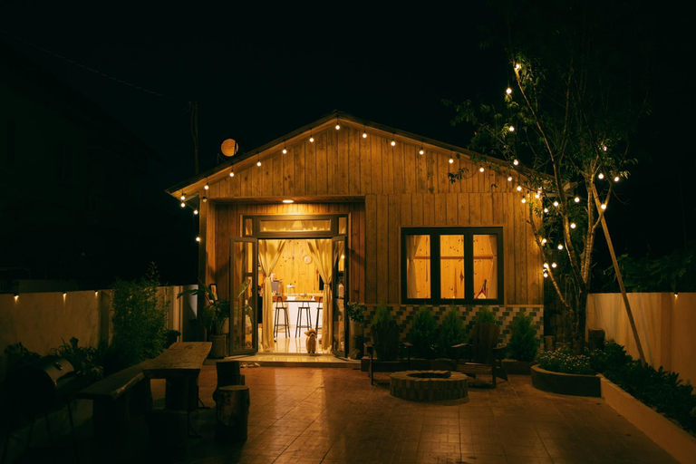 Exterior 6