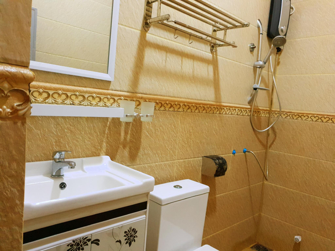 Bathroom 4, Ekefaru Inn Maldives, Gaafu Alifu Atoll