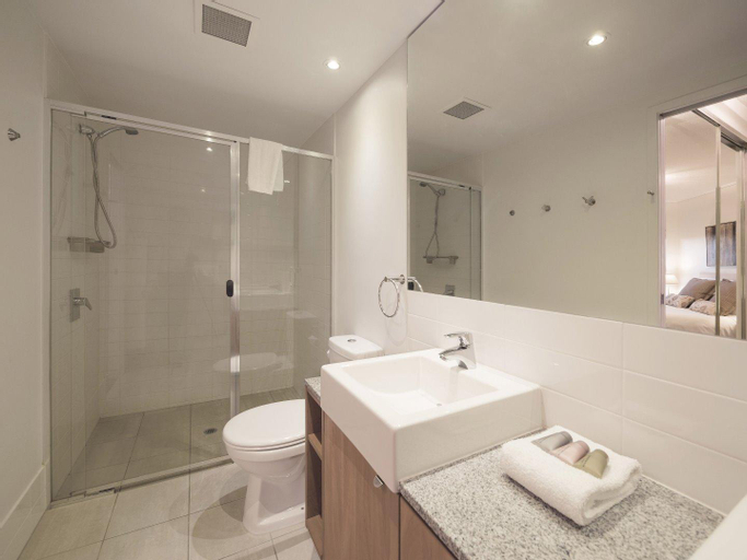 Bathroom 19
