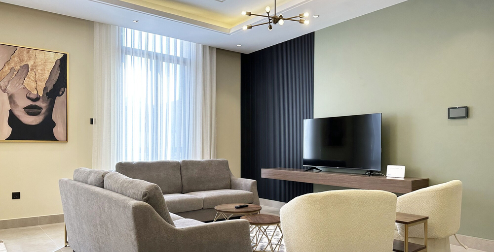 Others 5, Kease Malqa B-10 Royal touch GX31, Riyadh