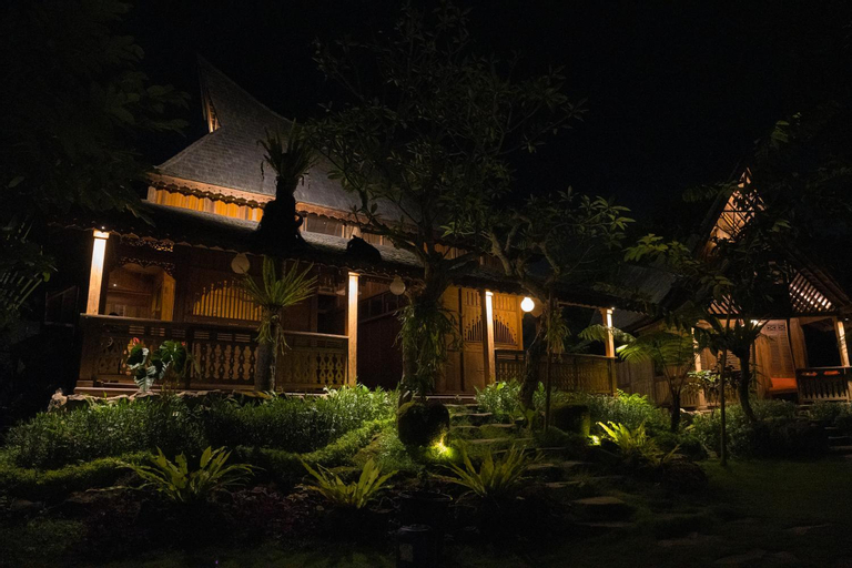 Exterior 6