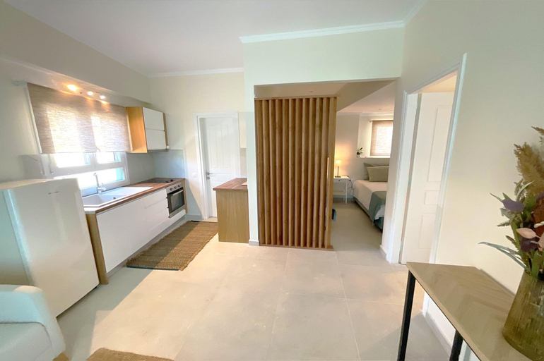 Food & Drinks 5, Beachfront 4-bed luxury suite - Agios Gordios, Corfu, Greece, Ionian Islands