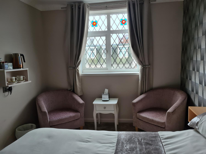 Others 2, The Kimberley B&B, Blackpool