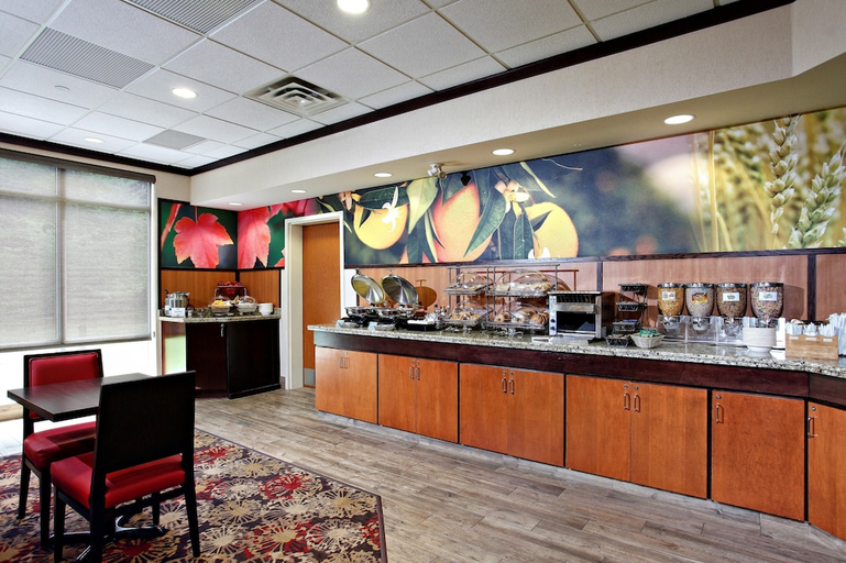 Food & Drinks 5, Fairfield Inn & Suites by Marriott Sudbury, Greater Sudbury