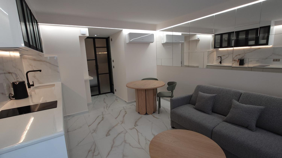 Others 4, Club Inn, Alpes-Maritimes