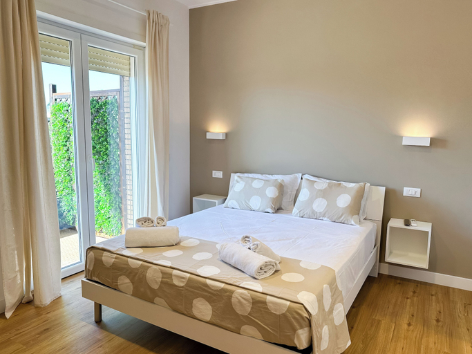 Bedroom 3, ISOLA 1.6.3 Guest House, Rome