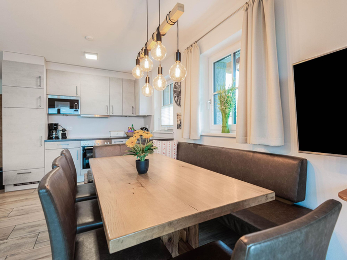 Others 4, Chalet in Niedernsill near Ski Slopes, Zell am See