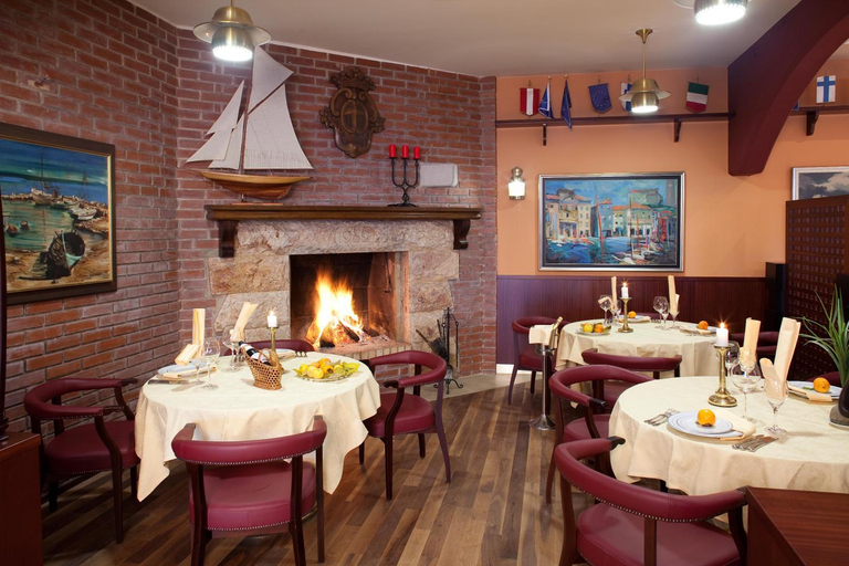 Food & Drinks, FLOATING SEA HOUSE AURORA, Piran