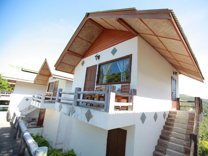 Exterior 1