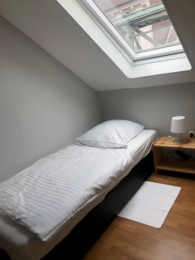 Bedroom 4, Hotel Schwaferts, Wuppertal