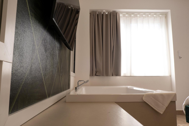 Others 3, Monumental Luxury Rooms, Caserta