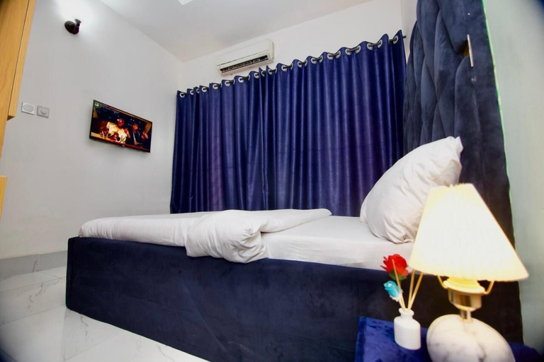Bedroom 2, Adachukwu Hotel and Suites, Anambra East