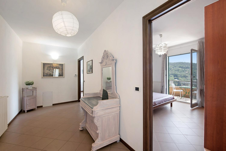 Others 4, Bagetti, Savona