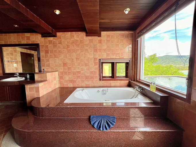 Bathroom 3, Moonlight Panorama Ocean Villas by RESAVA, Phuket Island