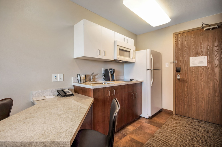 Others 3, Homesuites by d3h, Division No. 6
