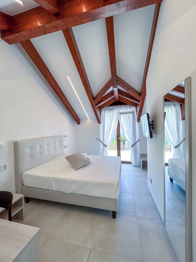 Bedroom 4, CASA MILLY, Napoli