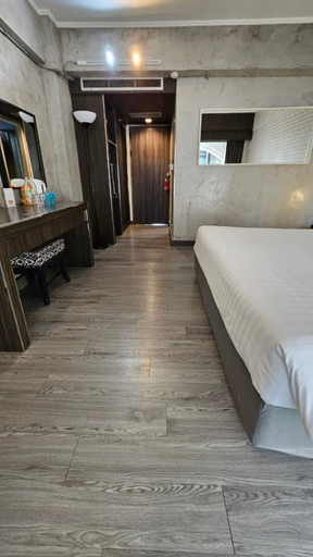 Bedroom 23