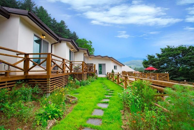 Exterior & Views 1, Yangpyeong Letters Pension, Hongcheon