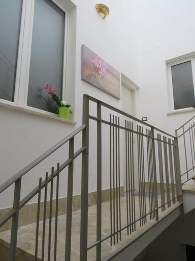 Others 4, Casa Veneto, Trapani