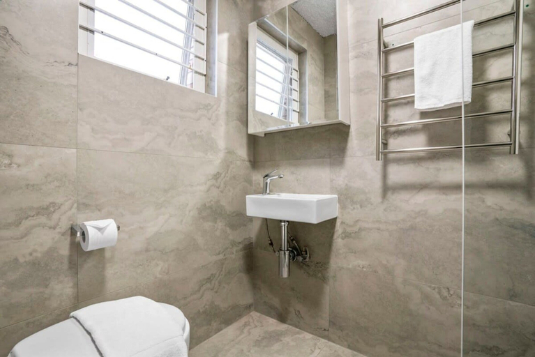 Bathroom 3, The Great Escape Paddington Apartment, Sydney