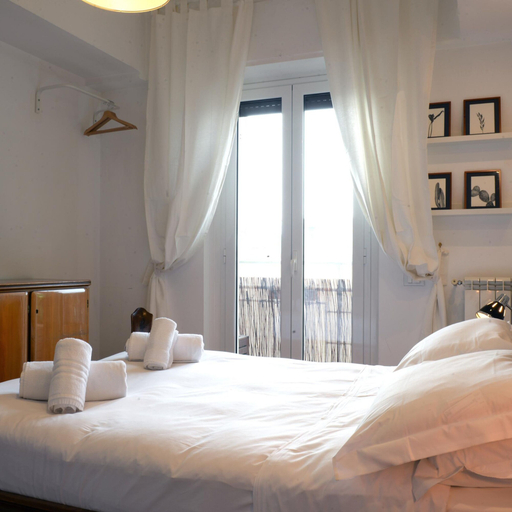 Room 5, Homethic Piramide in Rome, Rome