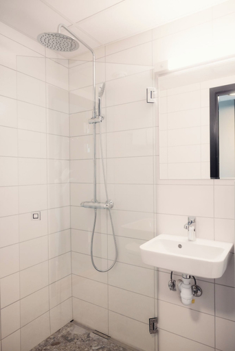 Bathroom 5, Bjerkvik Hotell, Narvik