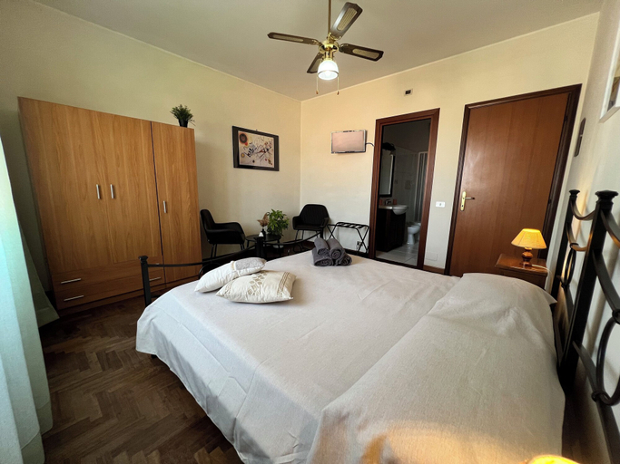 Bedroom 5, Giardino Degli Aranci B B, Rome