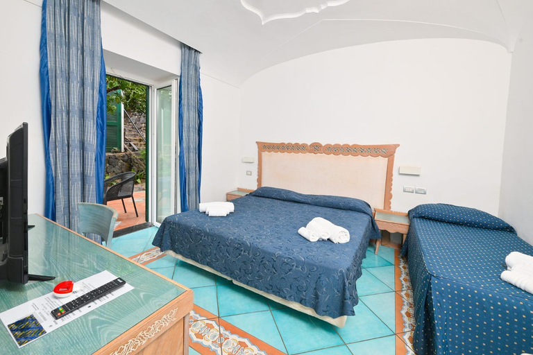 Bedroom 2, AV Isola Verde Hotel & Thermal Spa, Napoli