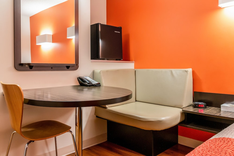 Others 5, Motel6 Headingley, MB - Winnipeg West, Division No. 11