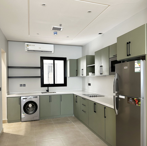 Others 3, Kease Malqa B-5 Royal Touch AG40, Riyadh