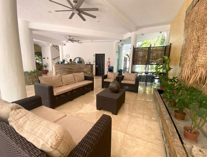 Public Area 13