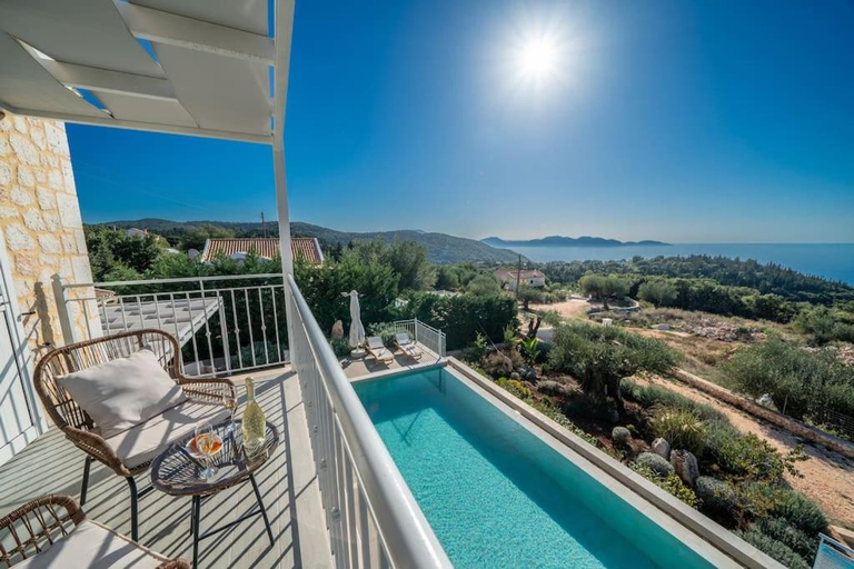 Others 2, Fiscardo Luxury Stone Villa Suzana ,with sunset view!, Ionian Islands