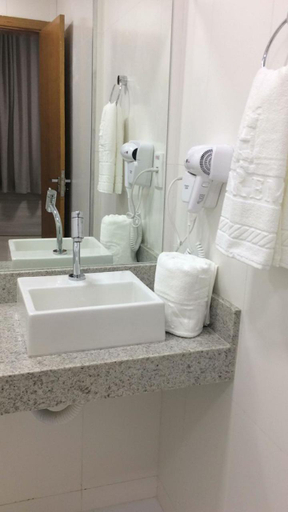 Bathroom, Hotel San Remo, Jequié