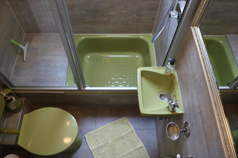 Bathroom 5, Gastezimmer Neumair, Harburg