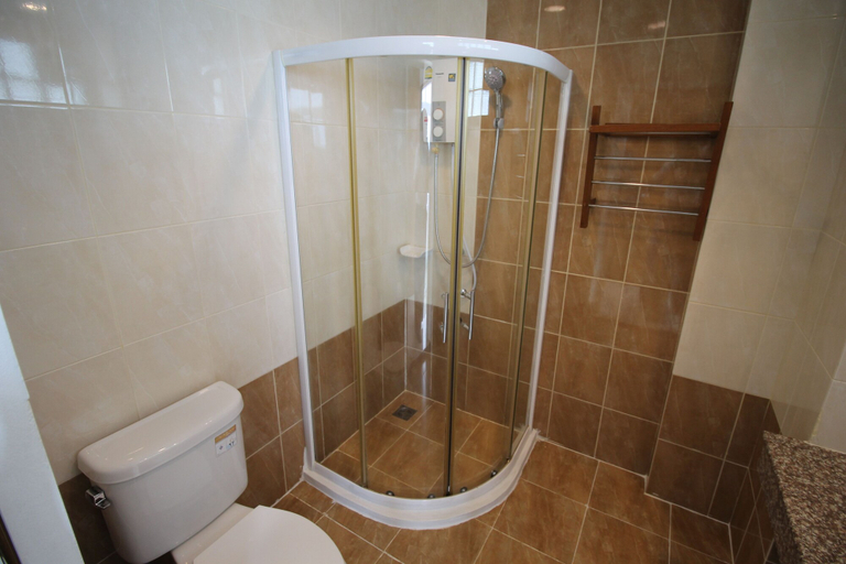 Bathroom 4, KP Seaview Jomtien, Sattahip