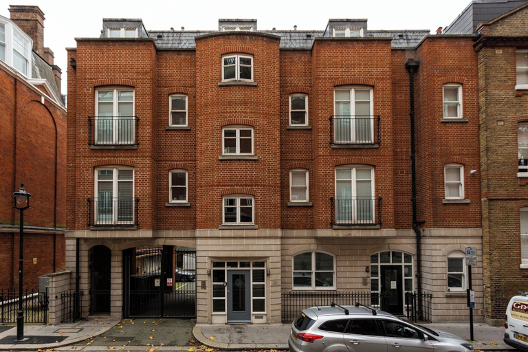 Exterior & Views, Victoria Vincent Square by Viridian Apartments, London
