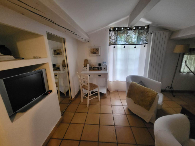 Others 3, La haute verrerie, Var