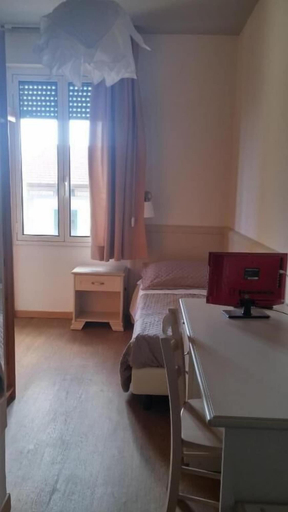 Bedroom 3, HOTEL ARISTON, Livorno