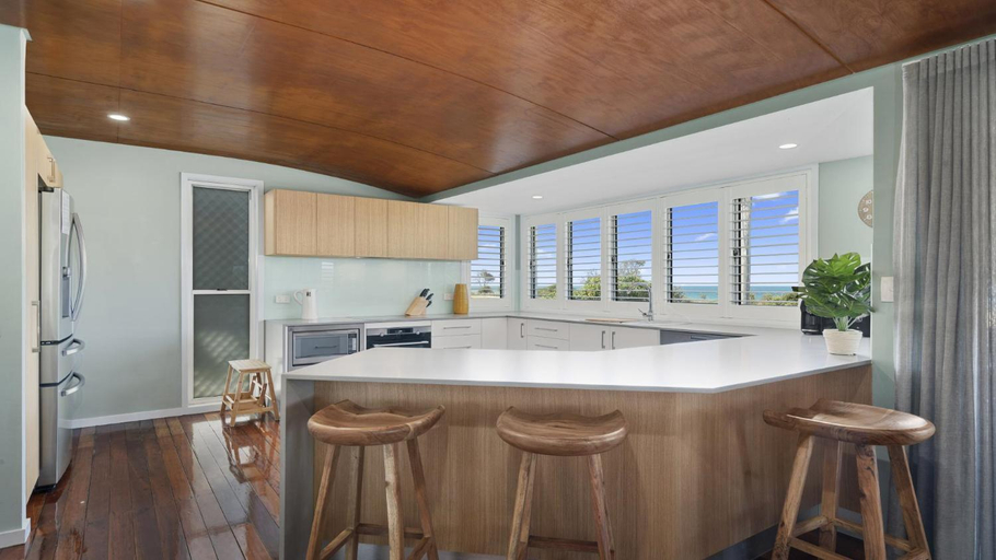 Others 4, Woorim Beach House with Water Views, Bribie Island