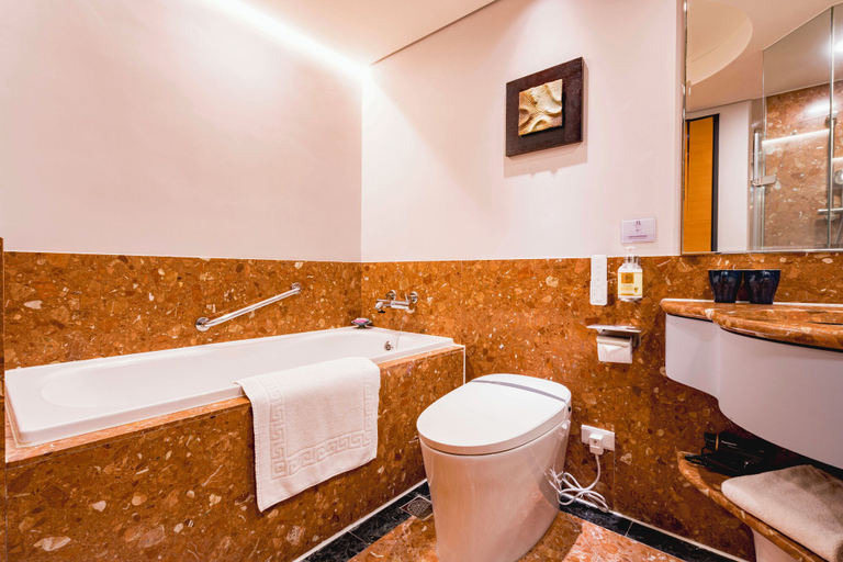 Bathroom 4, Jiamei Hotel, Taipei City