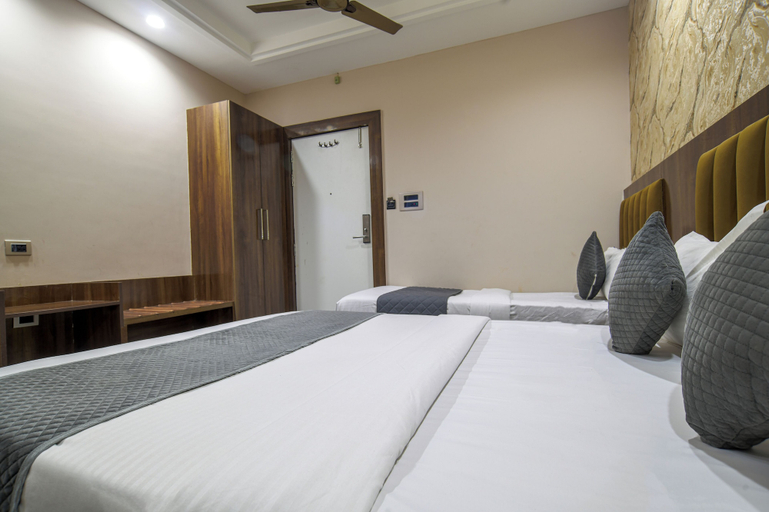 Bedroom 2, Hotel Miracle, Ujjain