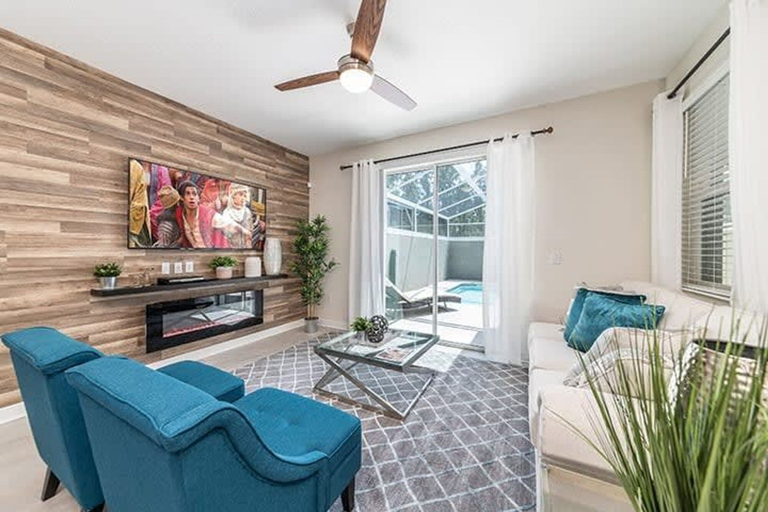 Room 1, Chic Spacious With Private Pool Ideal Location, Osceola