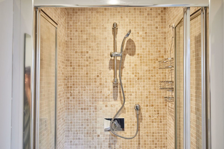 Bathroom 4, Host Stay 15 Easby Hall, North Yorkshire