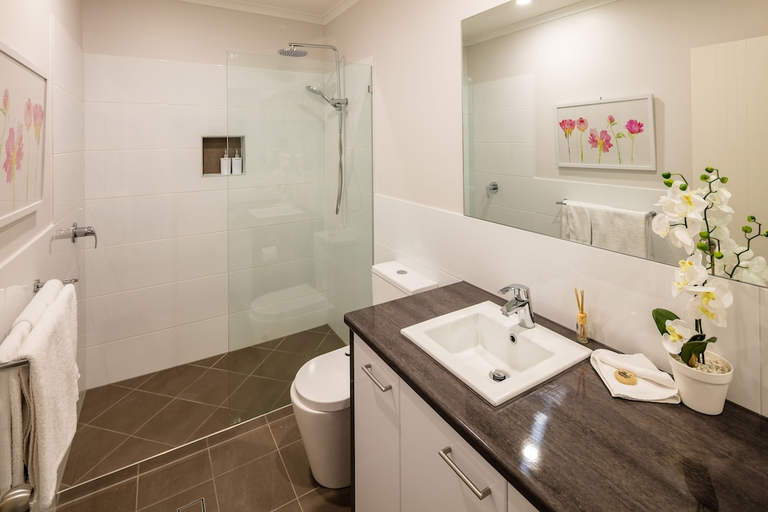 Bathroom 4, City Terraces, Cairns