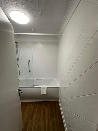 Bathroom 4, The Imperial Hotel, Devon