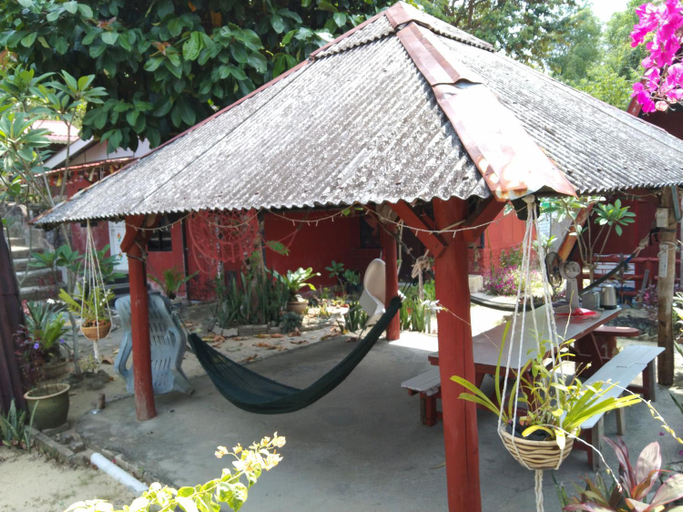 Others 3, SPOT ON 89716 Nazri Nipah Camp, Manjung