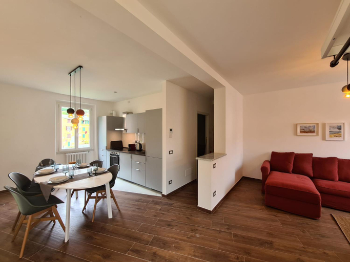 Others 2, Nanin's Home, Genova