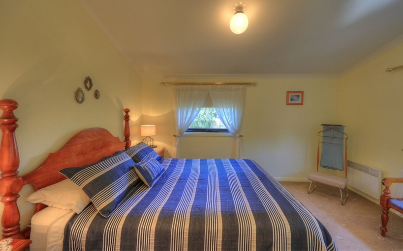 Bedroom, Birchwood on the River, Devonport